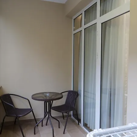 Kristi 03 Apartamento *